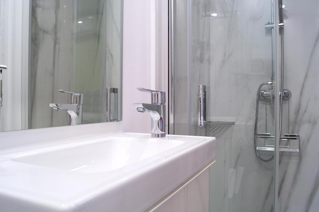 Moncloa Room Apartments Мадрид Екстер'єр фото